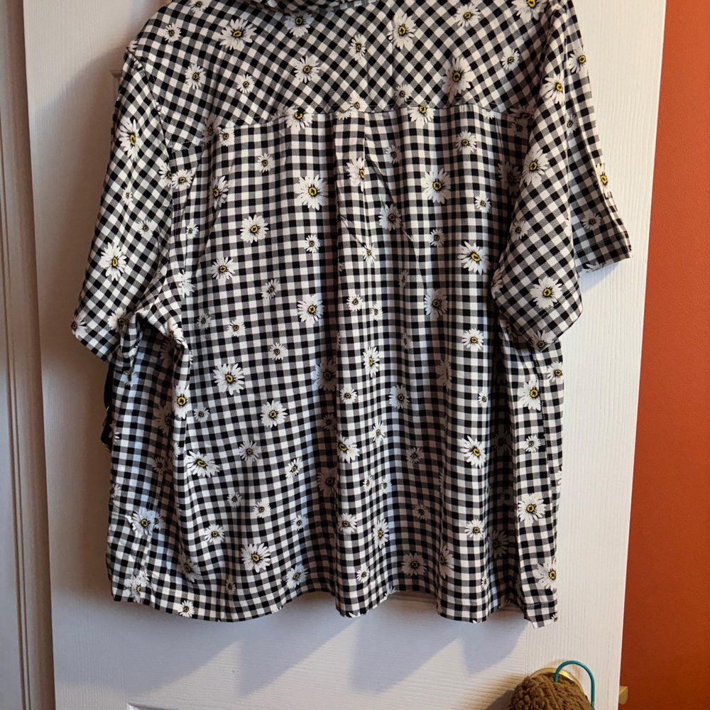 Torrid Black and White Gingham Button Down Shirt
